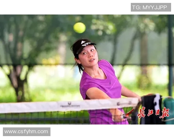 武汉网球队技术提升之路:聚焦战术创新与训练方法探讨 武汉网球队技术提升之路:聚焦战术创新与训练方法探讨